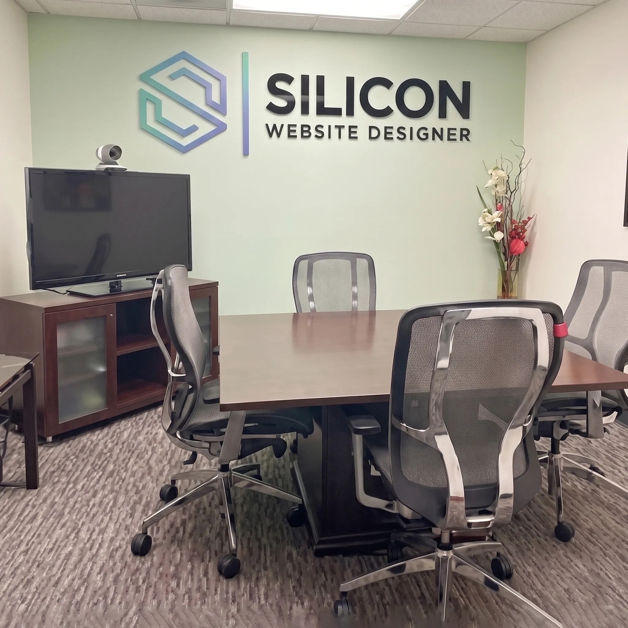 Silicon Website Designer Office Meeting Room