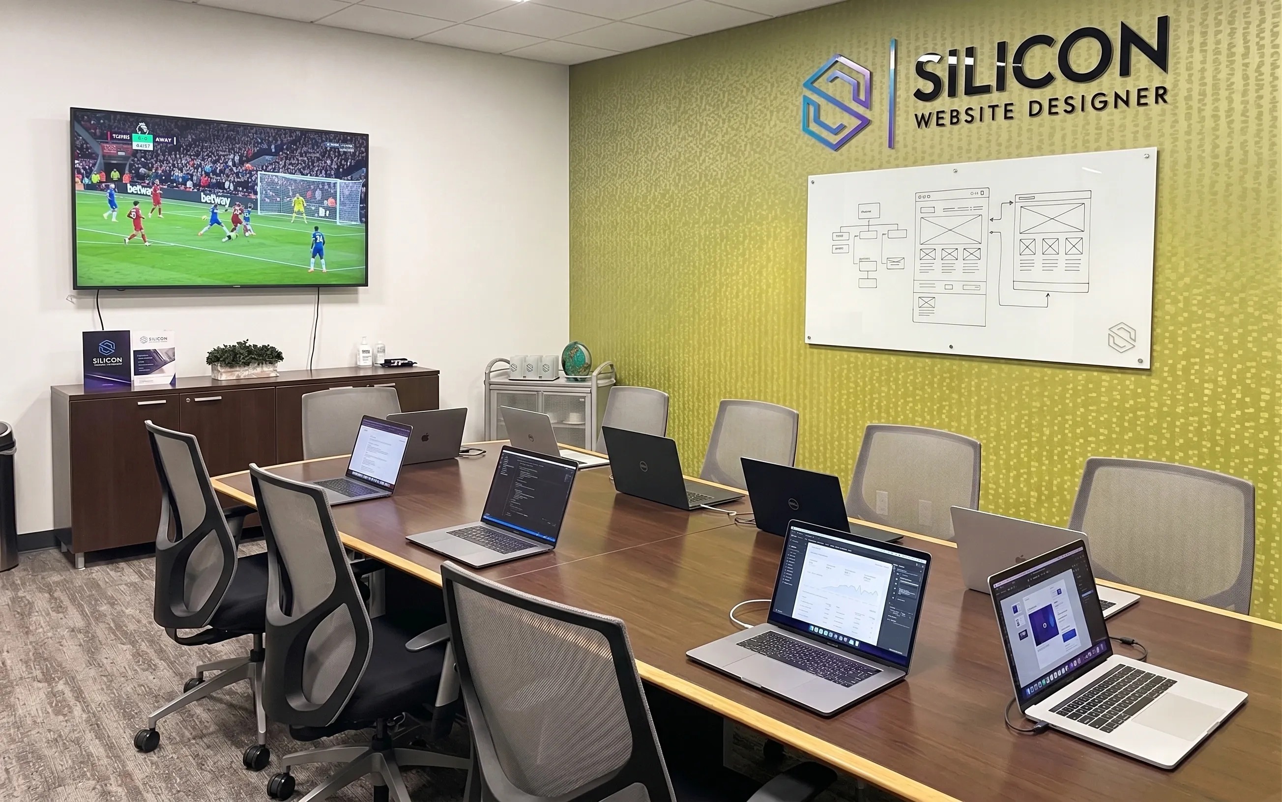 Silicon Website Designer Office Room